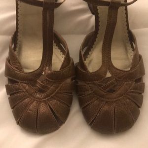 💃🏼 Vintage BCBG Bronze Leather Wedges 💃🏼